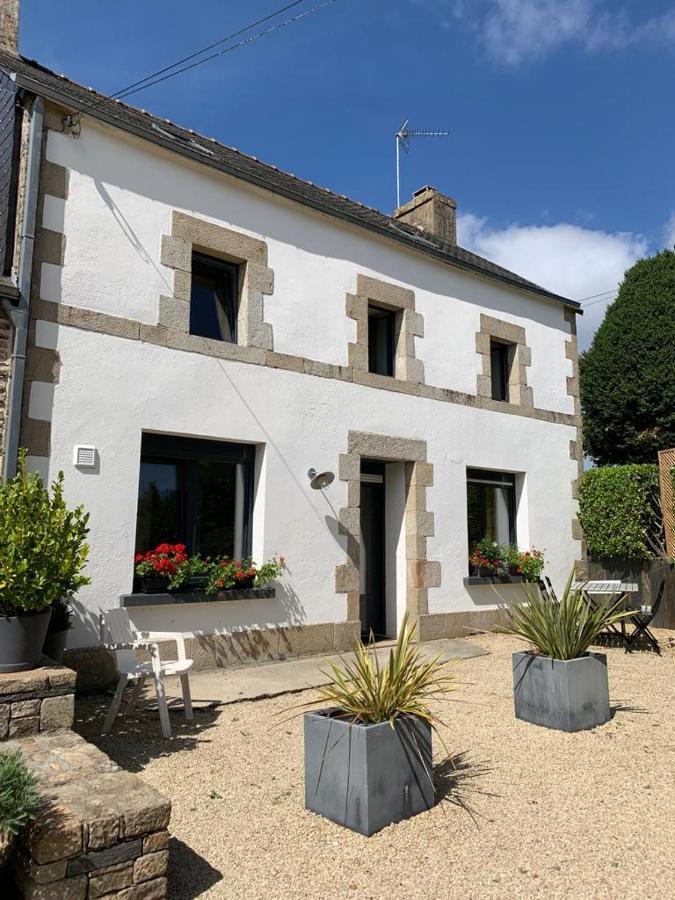 Longere De Kerveguen Argoat Villa Leuhan Exterior foto