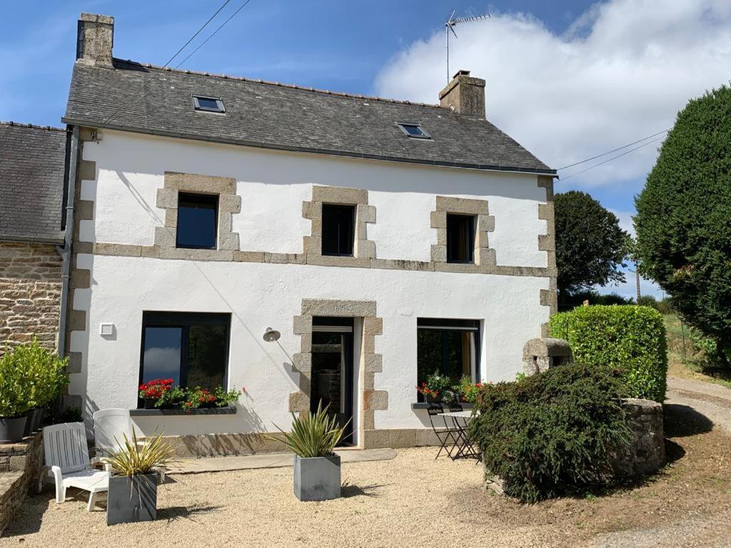 Longere De Kerveguen Argoat Villa Leuhan Exterior foto